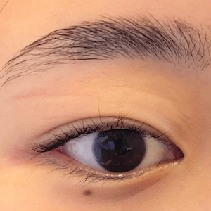 eyebrow